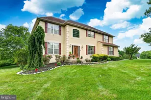 10 Surrey Ln, Royersford, PA 19468 - Photo 1
