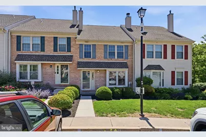 1264 Maple Glen Circle, Pottstown, PA 19464 - Photo 2