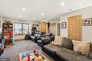 1264 Maple Glen Cir, Pottstown, PA 19464 - Photo 6