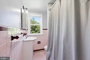 531 Basin St, Norristown, PA 19401 - Photo 8