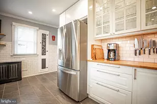 245 Hurst St, Bridgeport, PA 19405 - Photo 18