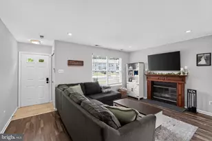 48 Bark Hollow Ln, Horsham, PA 19044 - Photo 4
