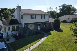 27 Oak Ln, Royersford, PA 19468 - Photo 4