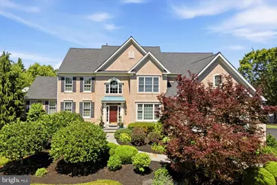 583 Oakmont Drive E, Telford, PA 18969 - Photo 4