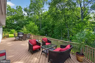 1529 Meadowview Dr, Pottstown, PA 19464 - Photo 10