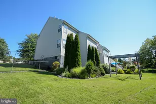 1001 Creekview Dr, Pennsburg, PA 18073 - Photo 6