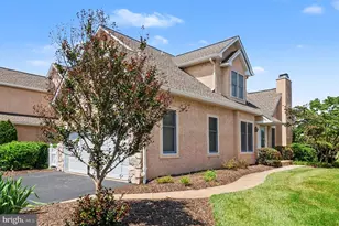 167 Sawgrass Dr, Blue Bell, PA 19422 - Photo 2