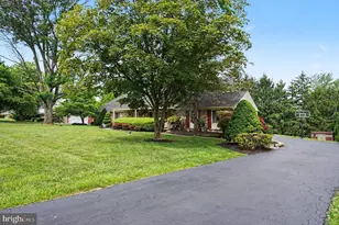 3015 Oak Dr, Norristown, PA 19401 - Photo 2