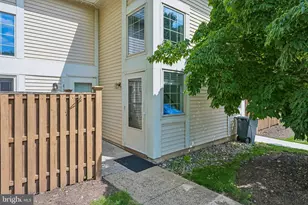 418 Brown Briar Cir, Horsham, PA 19044 - Photo 4