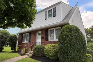 634 Maple Ave, Glenside, PA 19038 - Photo 2