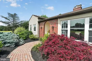 279 Carrie Ln, Harleysville, PA 19438 - Photo 4