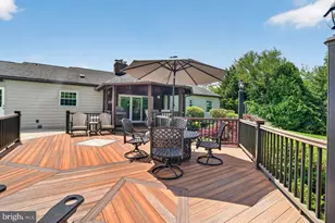 279 Carrie Ln, Harleysville, PA 19438 - Photo 6