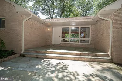 696 Forest Road, Wayne, PA 19087 - Photo 2