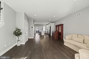 428 Hurst St, Bridgeport, PA 19405 - Photo 4