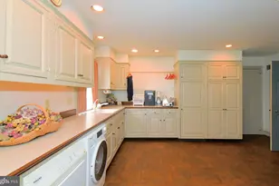 896 E Township Line Rd, Blue Bell, PA 19422 - Photo 84