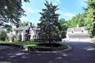 896 E Township Line Rd, Blue Bell, PA 19422 - Photo 4