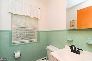 44 E 7th St, Lansdale, PA 19446 - Photo 10