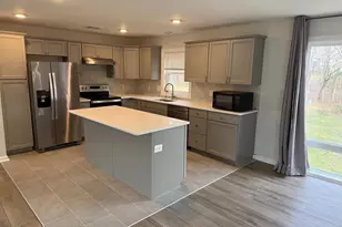 874 Oakdale Dr, Pottstown, PA 19464 - Photo 2