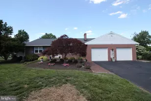 487 Schoolhouse Rd, Harleysville, PA 19438 - Photo 2