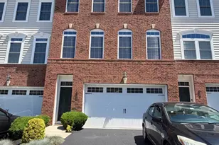 125 Briarwood Ln, Colmar, PA 18915 - Photo 2