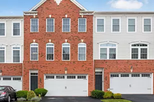 125 Briarwood Ln, Colmar, PA 18915 - Photo 1