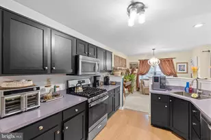 24 Raleigh Ct, Harleysville, PA 19438 - Photo 8