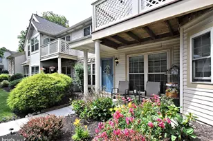 113 Foxmeadow Dr, Royersford, PA 19468 - Photo 2