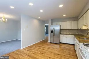 105 Farrington Ct, Collegeville, PA 19426 - Photo 6