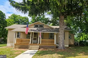 1043 Clemmers Mill Rd, Schwenksville, PA 19473 - Photo 1