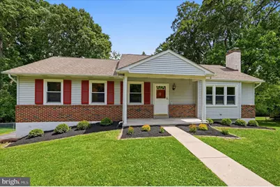 4 Locust Way, Lafayette Hill, PA 19444 - Photo 2