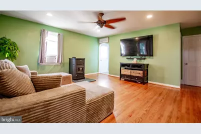 667 Beechwood Avenue, Pottstown, PA 19464 - Photo 2