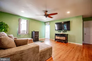 667 Beechwood Ave, Pottstown, PA 19464 - Photo 2