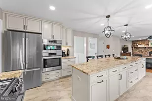 204 Summerwind Ln, Harleysville, PA 19438 - Photo 6