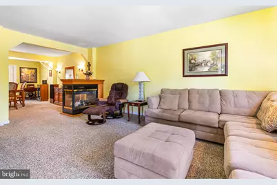 1637 Crestview Avenue, Willow Grove, PA 19090 - Photo 16