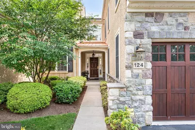 124 Carriage Court, Plymouth Meeting, PA 19462 - Photo 2