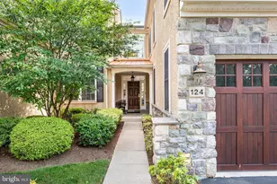 124 Carriage Ct, Plymouth Meeting, PA 19462 - Photo 2