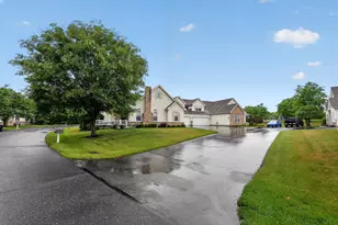 1108 Burgundy Cir, Pennsburg, PA 18073 - Photo 6
