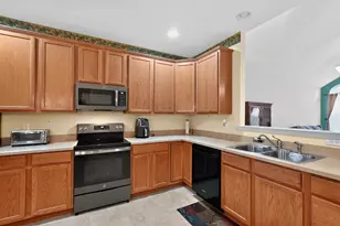 1108 Burgundy Cir, Pennsburg, PA 18073 - Photo 12