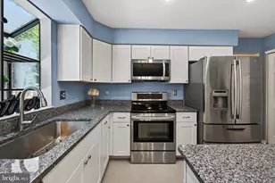 105 Elio Cir, Royersford, PA 19468 - Photo 8