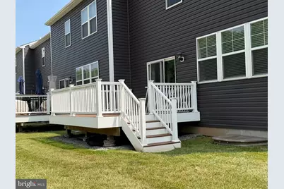 8 Egret Way, Phoenixville, PA 19460 - Photo 2