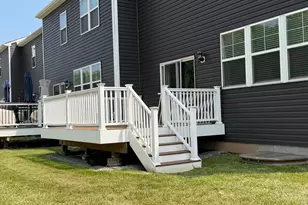 8 Egret Way, Phoenixville, PA 19460 - Photo 2