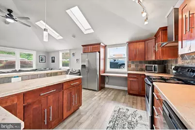837 Woodbrook Lane, Plymouth Meeting, PA 19462 - Photo 4