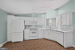 605 Village Way, Royersford, PA 19468 - Photo 18