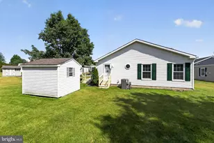 605 Village Way, Royersford, PA 19468 - Photo 2