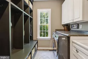 325 Sleepy Hollow Ct, Ambler, PA 19002 - Photo 32