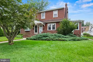 818 N Chestnut St, Lansdale, PA 19446 - Photo 1