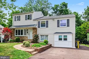 900 Woodlawn Dr, Lansdale, PA 19446 - Photo 2