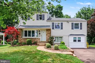 900 Woodlawn Dr, Lansdale, PA 19446 - Photo 2