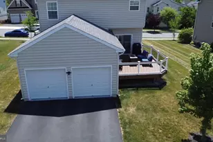 2114 Larkspur Ct, Pennsburg, PA 18073 - Photo 4