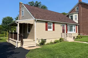 220 Glasgow St, Pottstown, PA 19464 - Photo 1